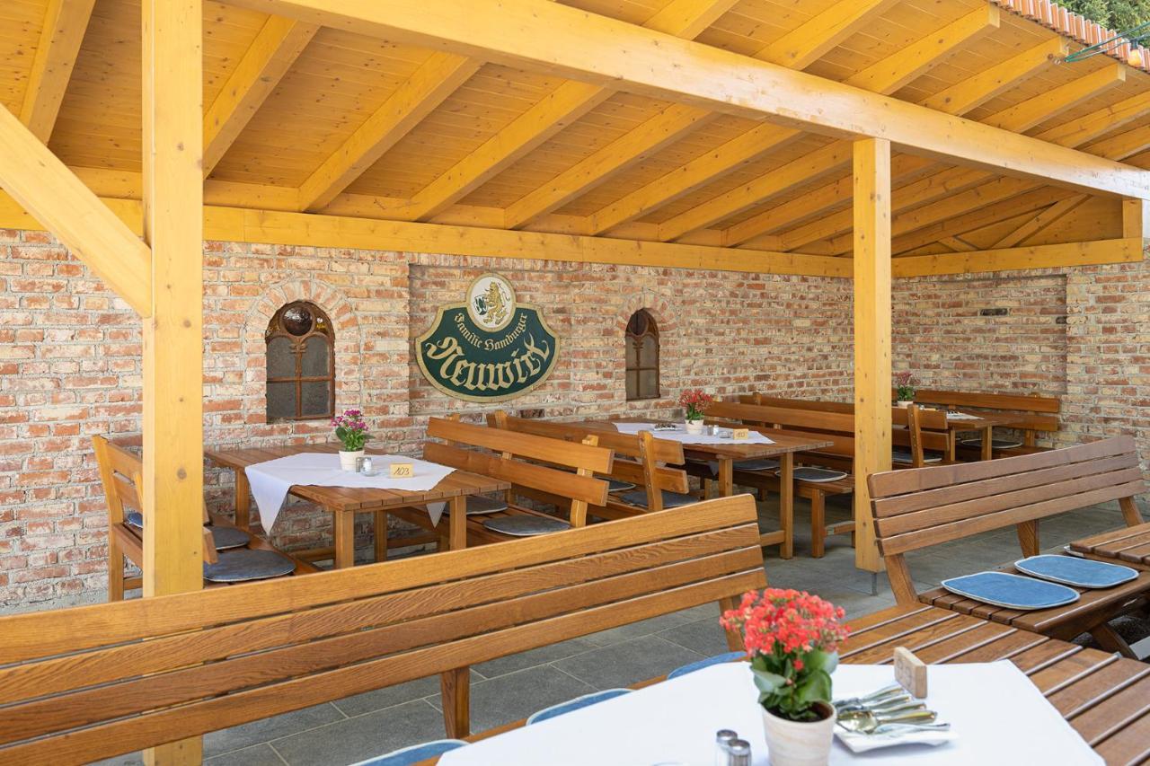 Neuwirt 3* Hallbergmoos